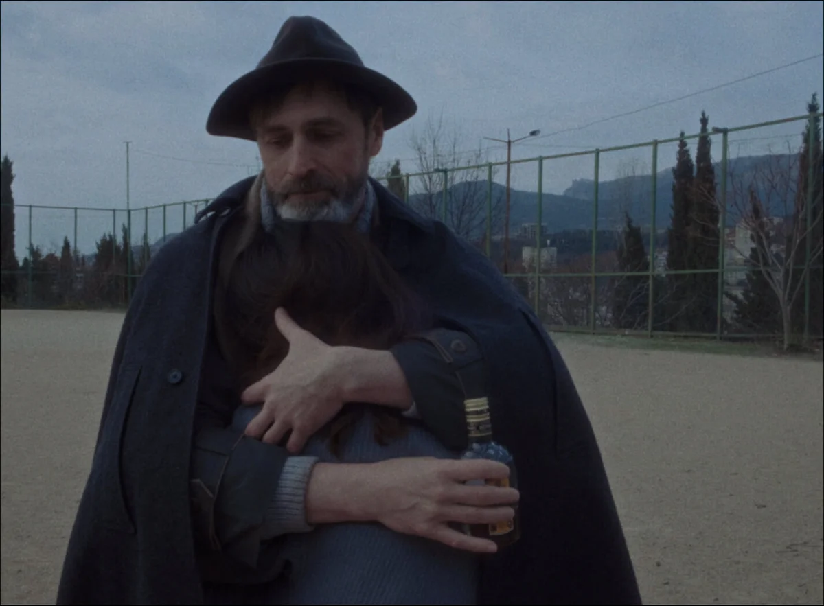 Вода из света